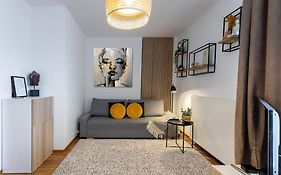 Cozy Studio Apartment Near Warsaw